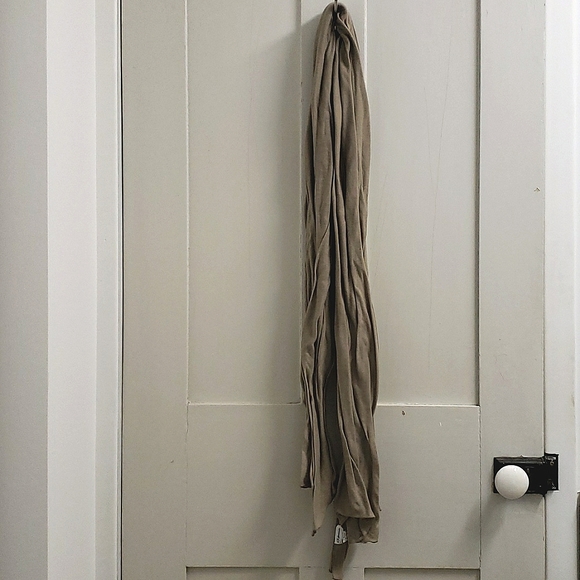 Ladies grey scarf - Picture 1 of 3